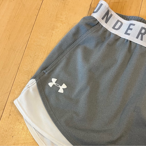 Under Armour Women's Moisture Wicking Play Up 3.0 Gym Shorts, 3" - Picture 5 of 9